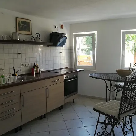 Zu Hofe ゲストハウス 3*