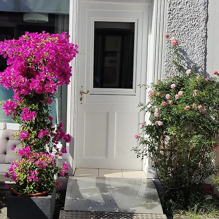 ゲストハウス Zu Hofe オーバーウルゼル